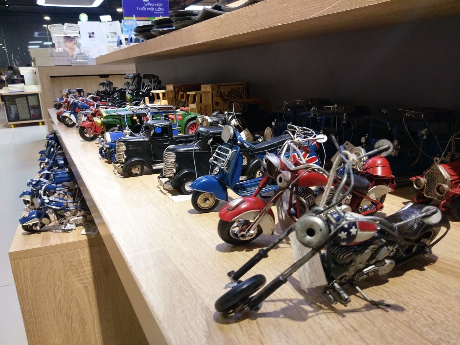 Vòng quanh Sài Gòn trải nghiệm nhanh camera HTC 10 EVO: Cameraphone ấn tượng nhất trong phân khúc 6 triệu đồng Vòng quanh Sài Gòn trải nghiệm nhanh camera HTC 10 EVO: Cameraphone ấn tượng nhất trong phân khúc 6 triệu đồng