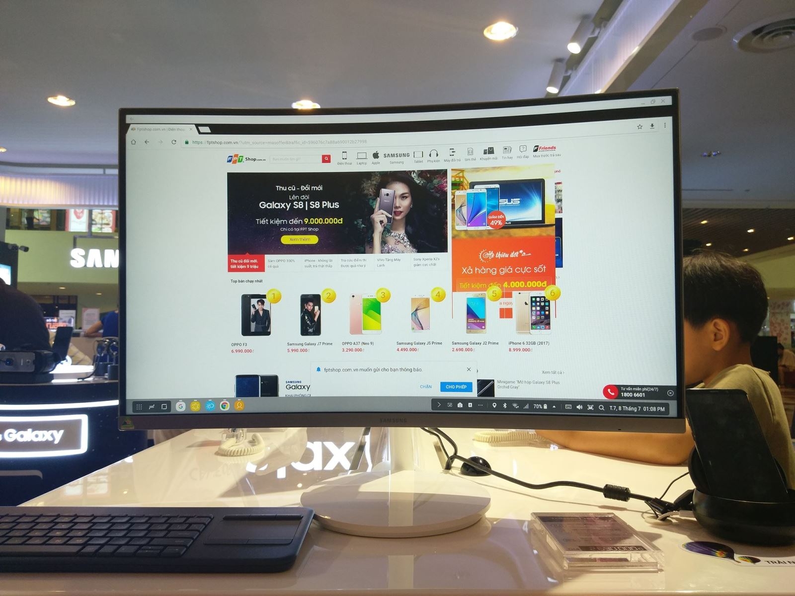 Vòng quanh Sài Gòn trải nghiệm nhanh camera HTC 10 EVO: Cameraphone ấn tượng nhất trong phân khúc 6 triệu đồng Vòng quanh Sài Gòn trải nghiệm nhanh camera HTC 10 EVO: Cameraphone ấn tượng nhất trong phân khúc 6 triệu đồng