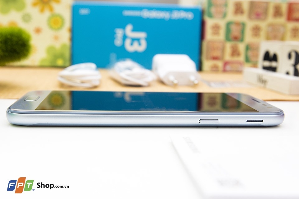 5 lý do bạn nên sở hữu ngay Samsung Galaxy J3 Pro chứ không phải bất kì smartphone nào khác trong phân khúc 5 lý do bạn nên sở hữu ngay Samsung Galaxy J3 Pro chứ không phải bất kì smartphone nào khác trong phân khúc
