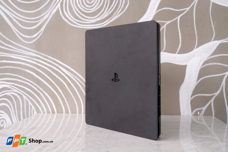 Đánh giá PS4 Slim: chiếc console đẹp và mạnh mẽ nhất của thế giới.