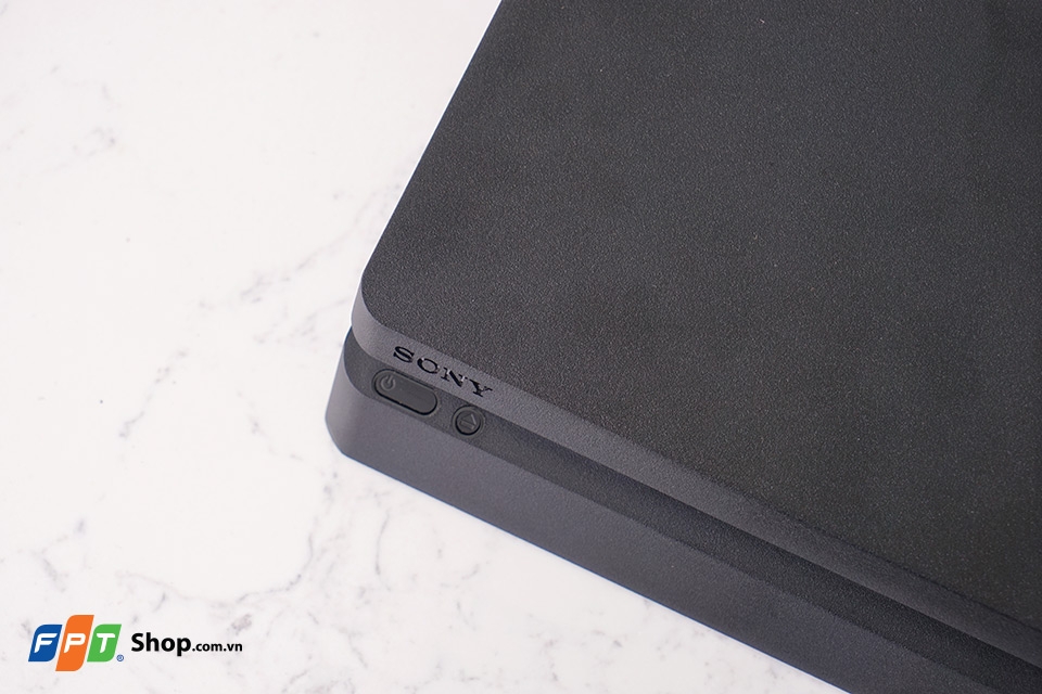 Đánh giá PS4 Slim: chiếc console đẹp và mạnh mẽ nhất của thế giới.