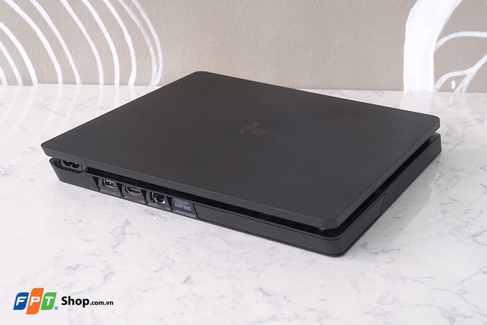Đánh giá PS4 Slim: chiếc console đẹp và mạnh mẽ nhất của thế giới.