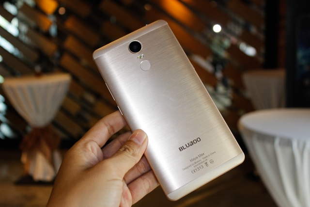 Smartphone tầm trung đổ bộ thị trường Viêt Nam với hình thức kinh doanh sáng tạo và mức giá không tưởng