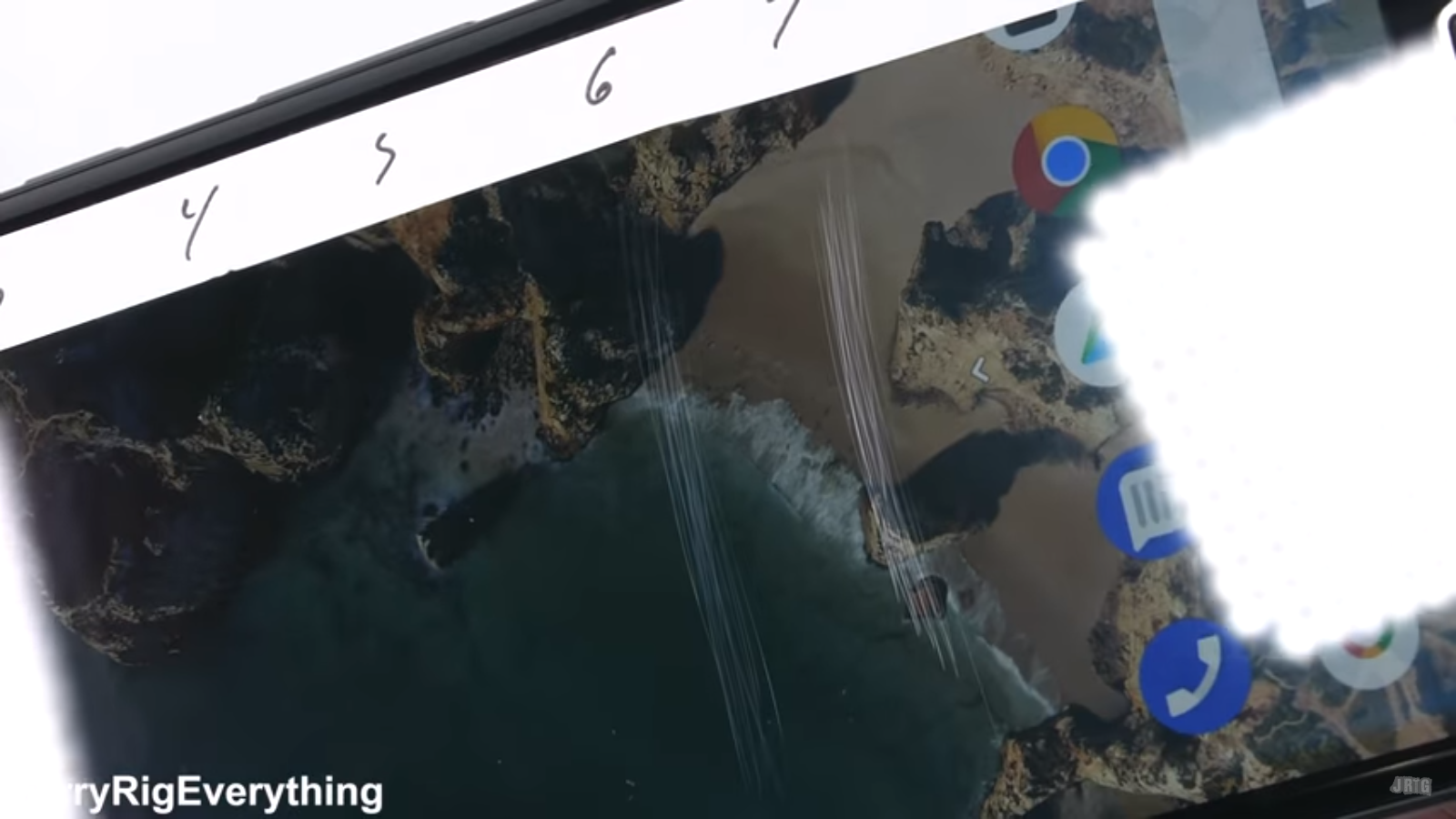 Bài thử nghiệm màn hình của Google Pixel 2 XL