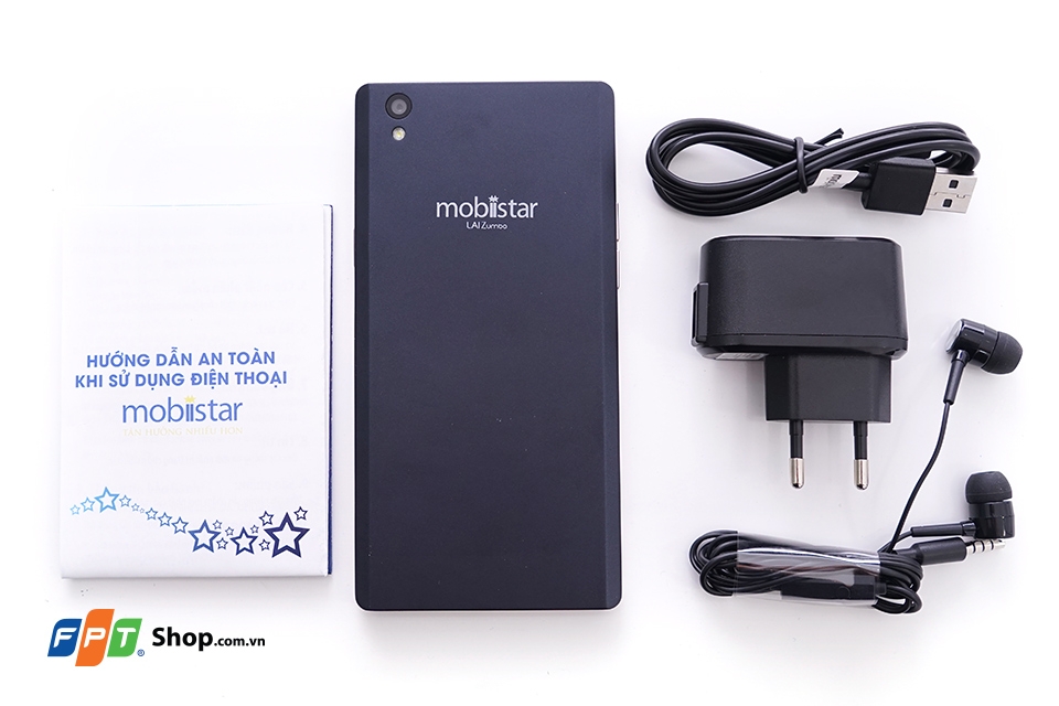 Tất cả phụ kiện bên trong chiếc hộp của Mobiistar Lai Zumbo