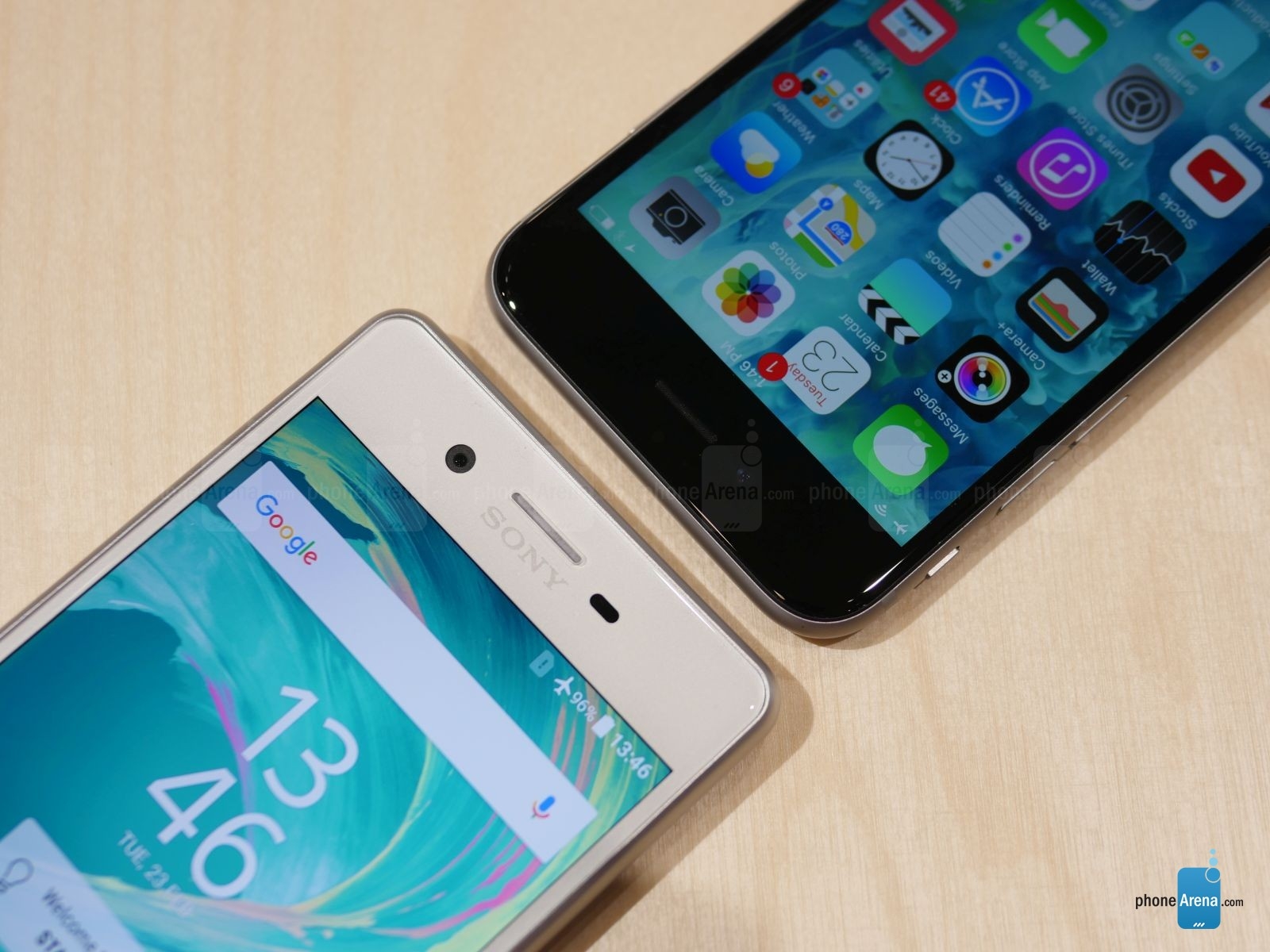 so sánh iPhone 6s với Sony Xperia X Performance