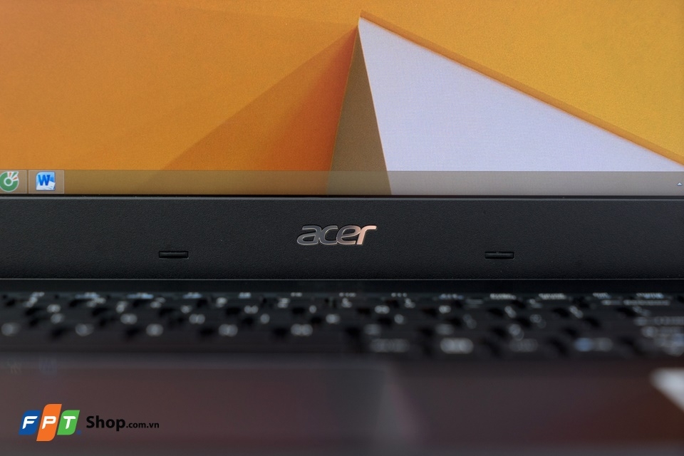 Trên tay Acer E5-757-5730: Màn hình Full HD, chip i5-7200U, giá cực tốt