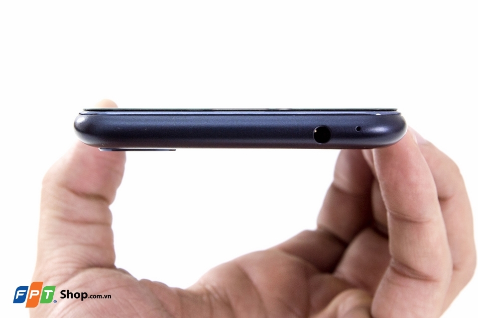 Mở hộp Zenfone 4 Max Pro