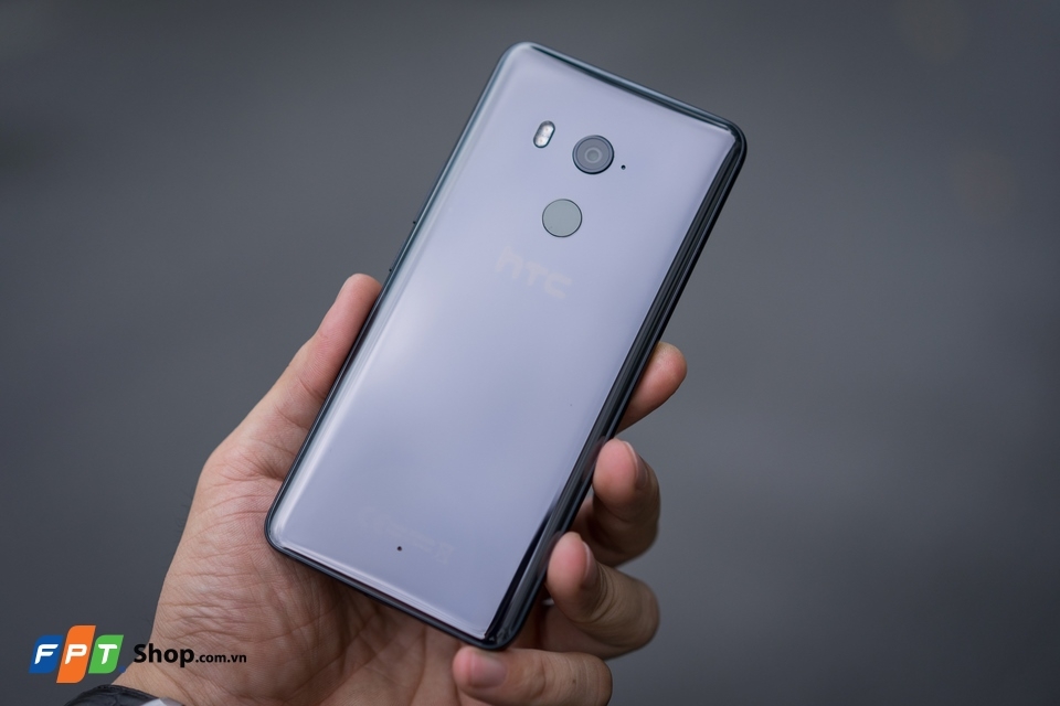 có nên mua HTC U11 Plus