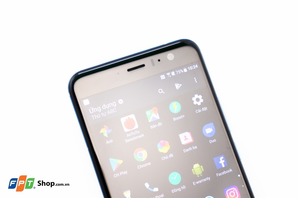 Trên tay HTC U11 ngay tại FPTShop