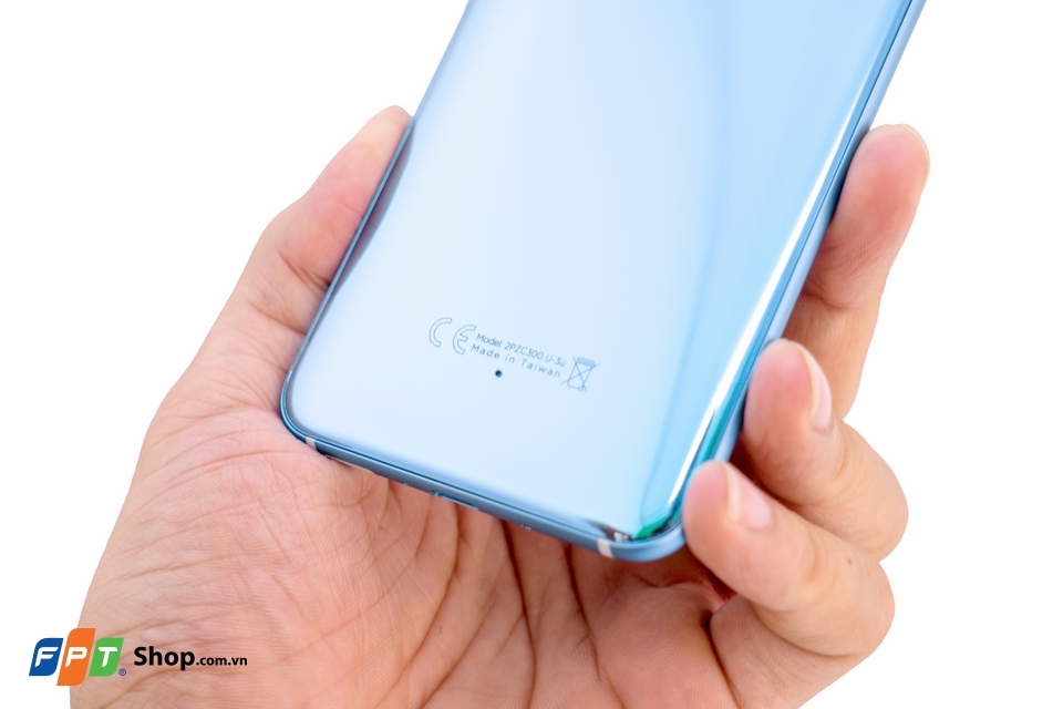 Trên tay HTC U11 ngay tại FPTShop