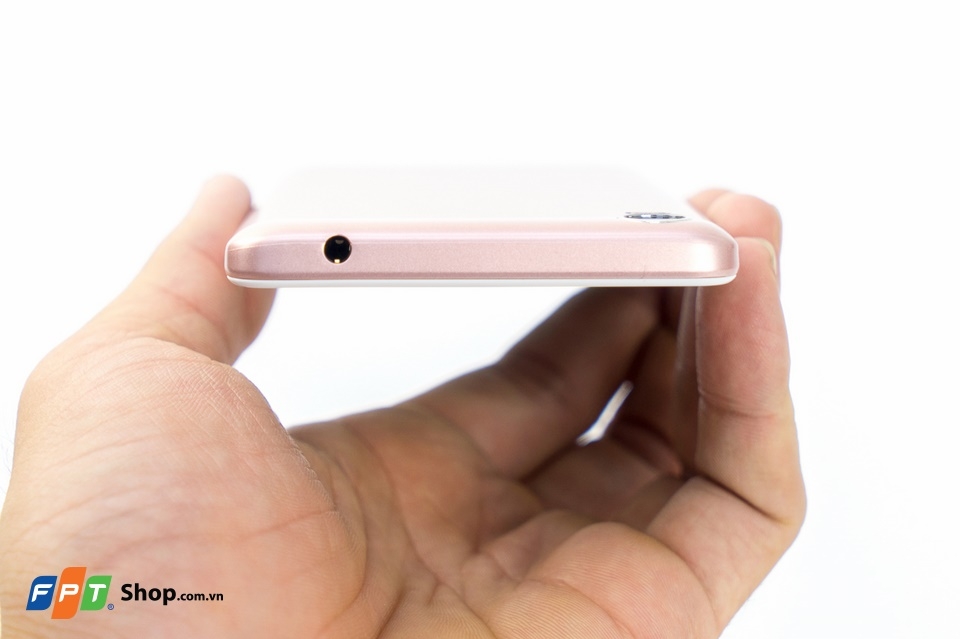 Trên tay Itel S11 Plus