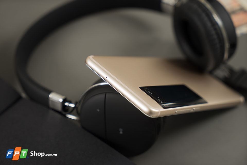 Trên tay Meizu Pro 7