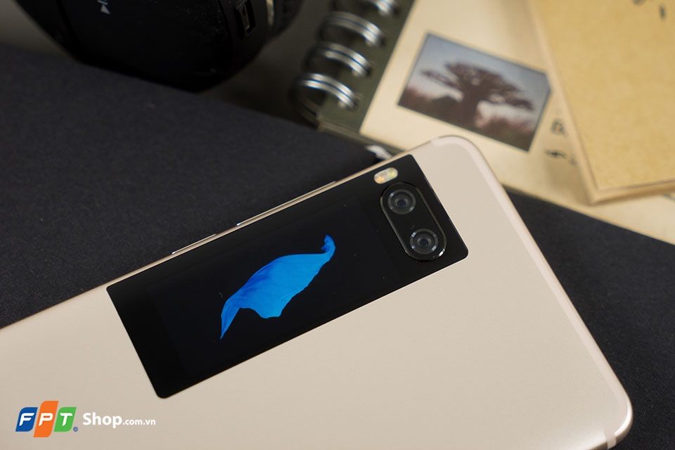 Trên tay Meizu Pro 7
