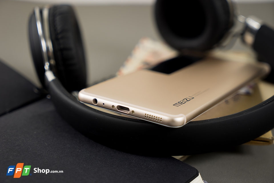 Trên tay Meizu Pro 7
