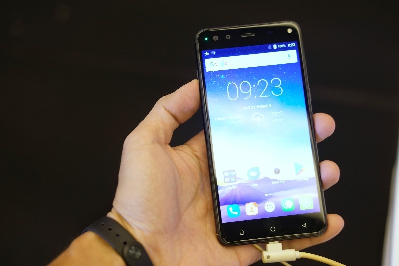 Mobiistar ra mắt smartphone 4 camera đầu tiên tại Việt Nam