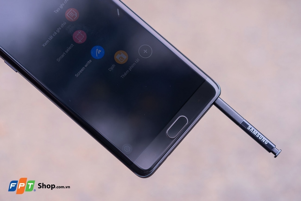 Đập hộp và trên tay Galaxy Note FE: Món quà tri ân ý nghĩa cho Note Fan