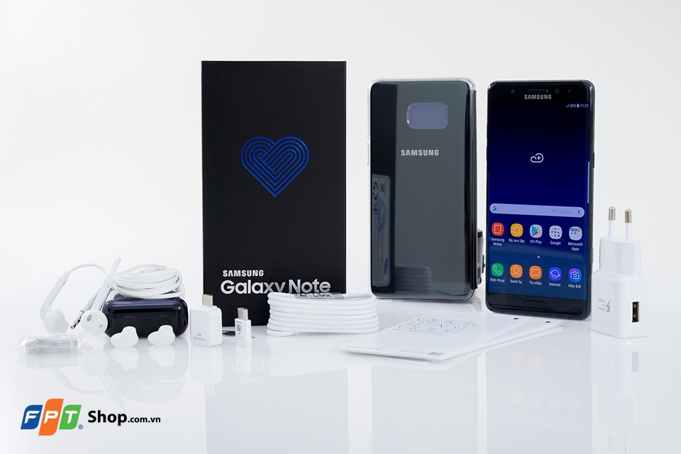 Đập hộp và trên tay Galaxy Note FE: Món quà tri ân ý nghĩa cho Note Fan
