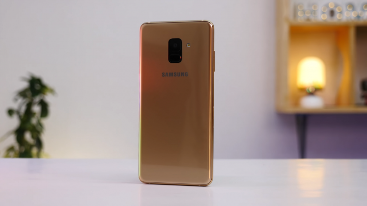 Samsung Galaxy A5 (2017) và Galaxy A8(2018) khác nhau như thế nào?
