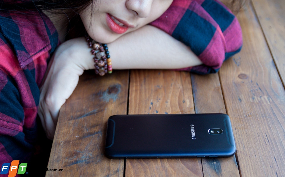 Đánh Giá Galaxy J7 Pro