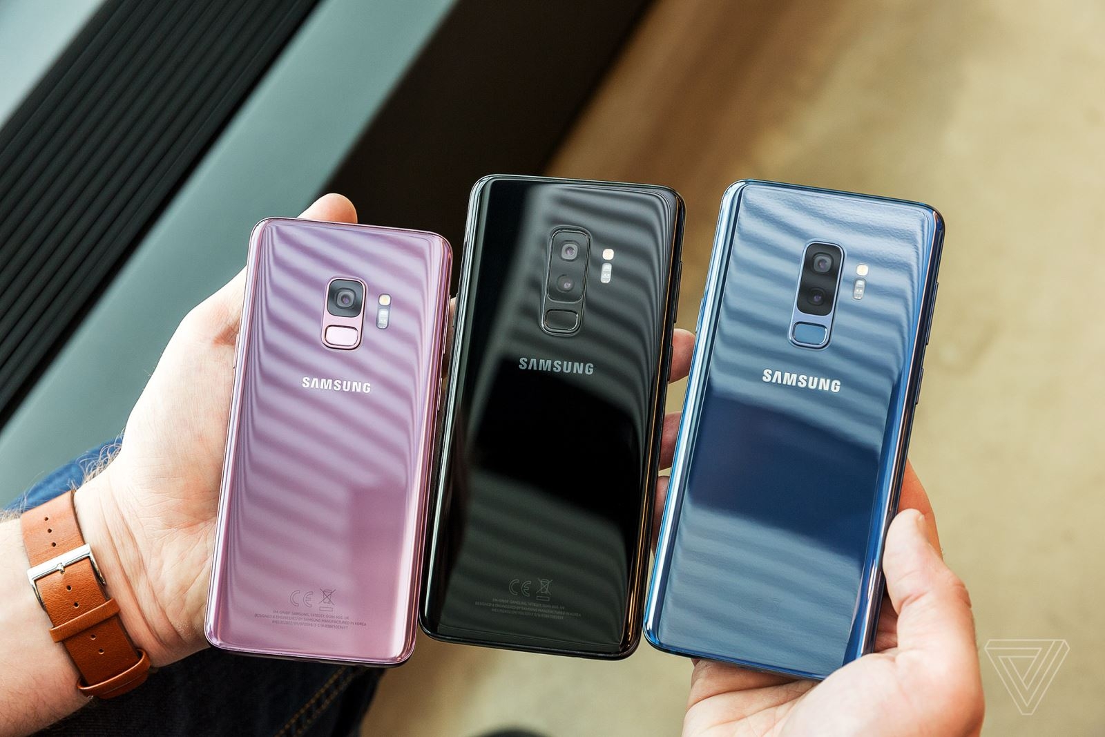 Trên tay nhanh Samsung Galaxy S9 và Galaxy S9+ Trên tay nhanh Samsung Galaxy S9 và Galaxy S9+