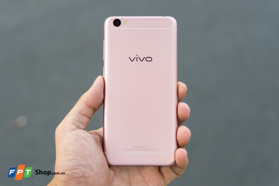 Trên tay Vivo Y55 - Kẻ ngáng đường phân khúc giá rẻ