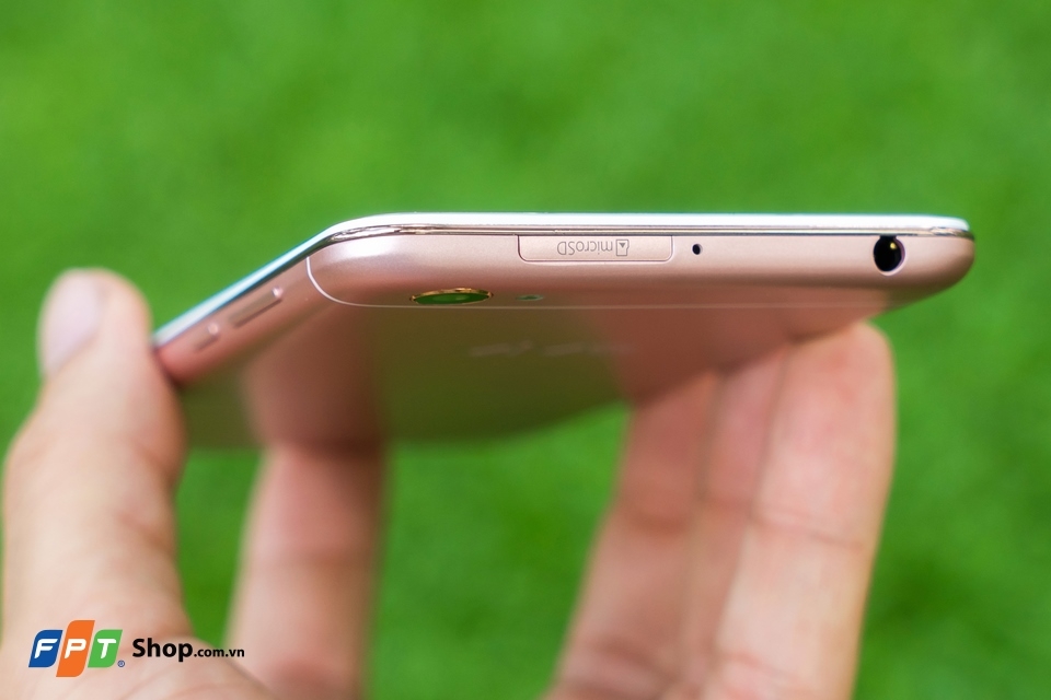 Trên tay Vivo Y55 - Kẻ ngáng đường phân khúc giá rẻ