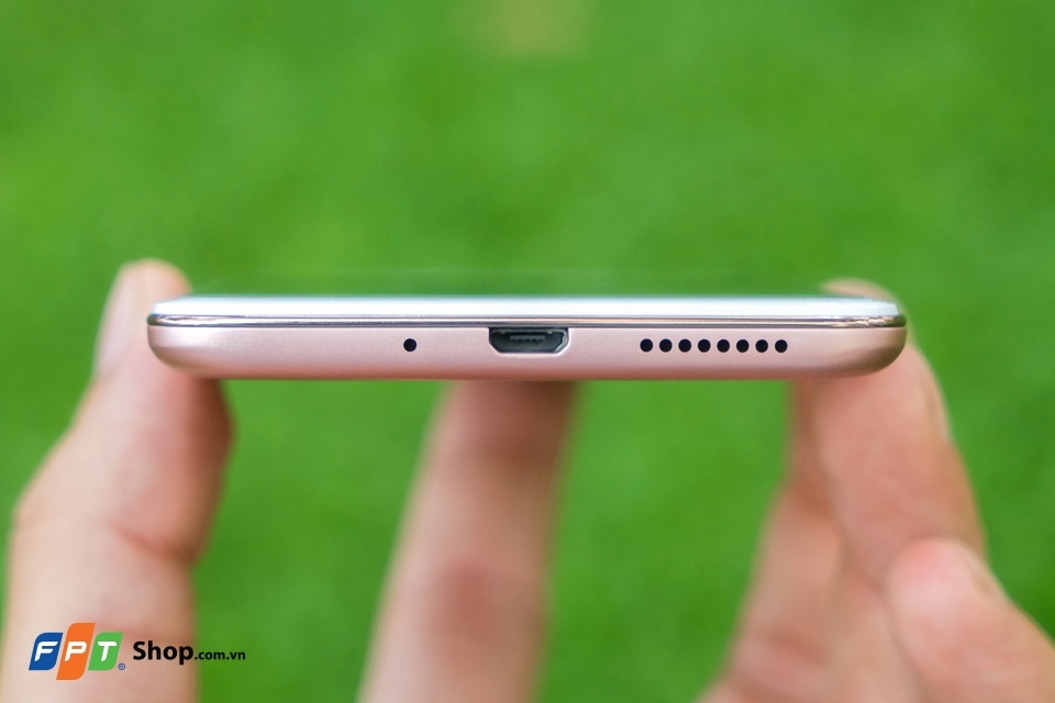 Trên tay Vivo Y55 - Kẻ ngáng đường phân khúc giá rẻ