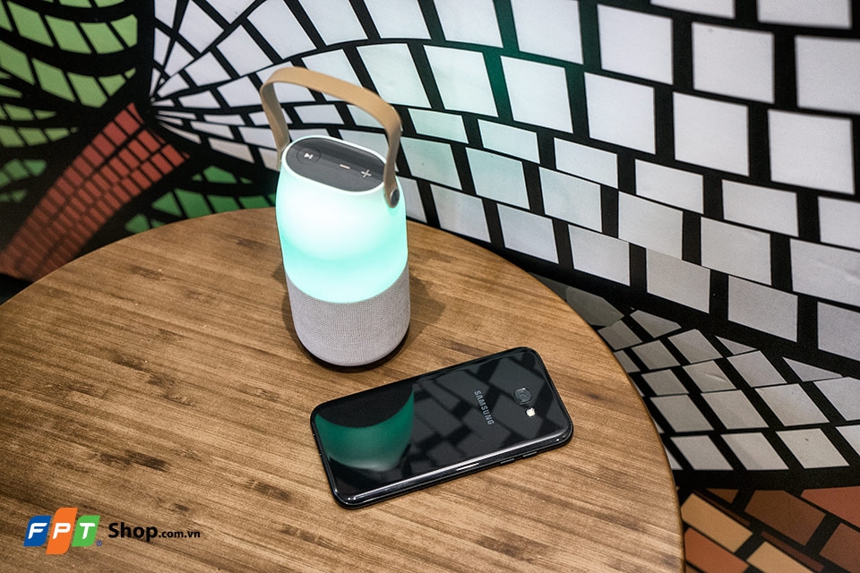 Các tính năng của Wireless Speaker Bottle Design