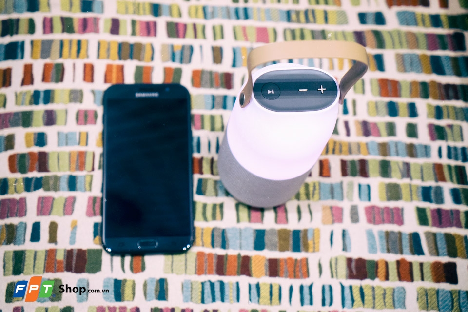 Các tính năng của Wireless Speaker Bottle Design