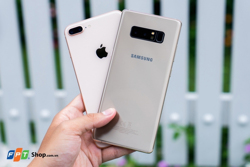 iPhone 8 Plus đọ dáng với Galaxy Note 8: Đỉnh cao của thiết kế