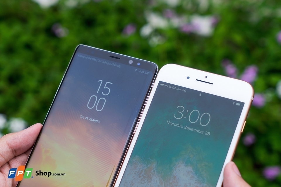 iPhone 8 Plus đọ dáng với Galaxy Note 8: Đỉnh cao của thiết kế