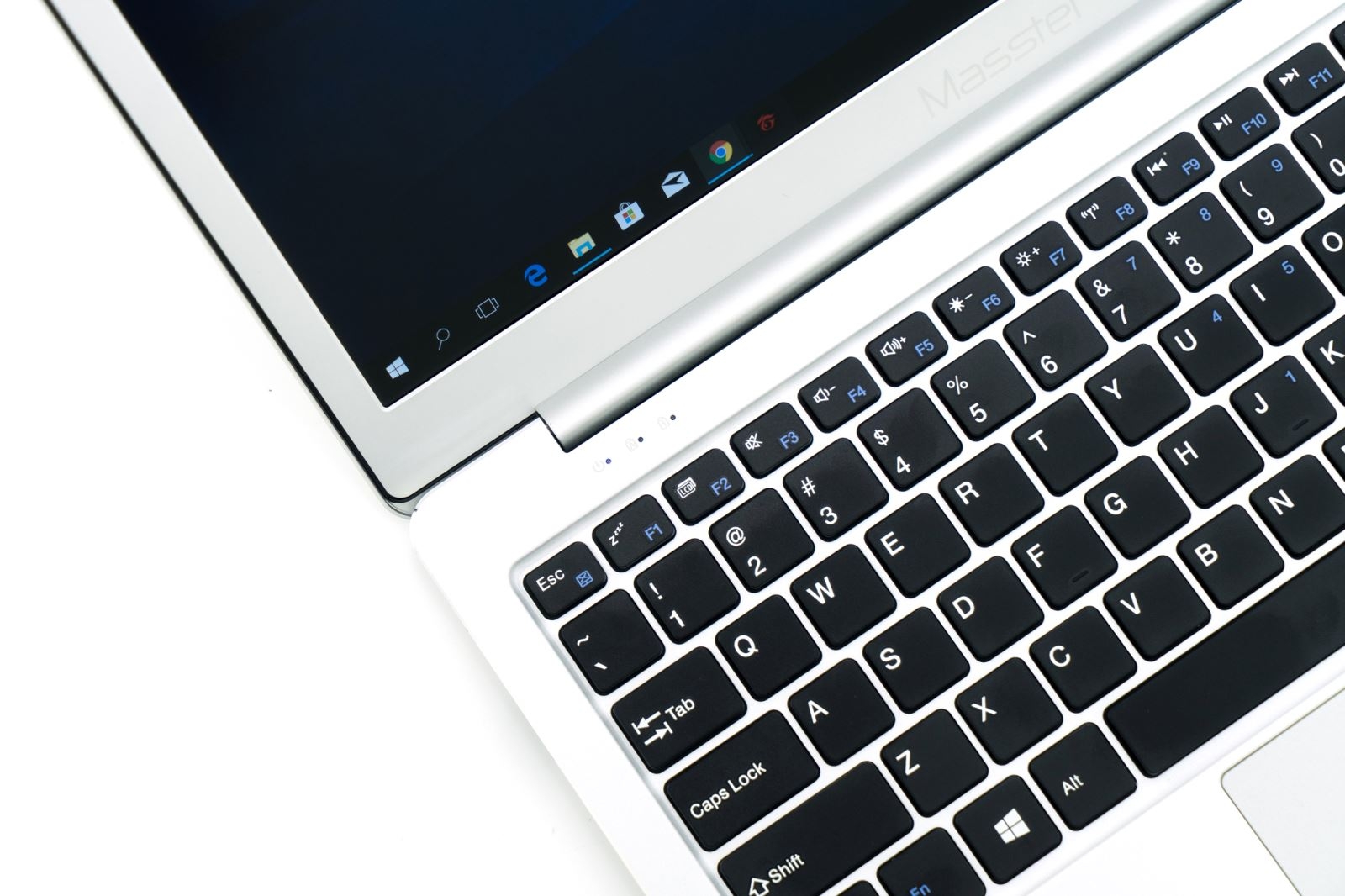 Trên tay Masstel L133