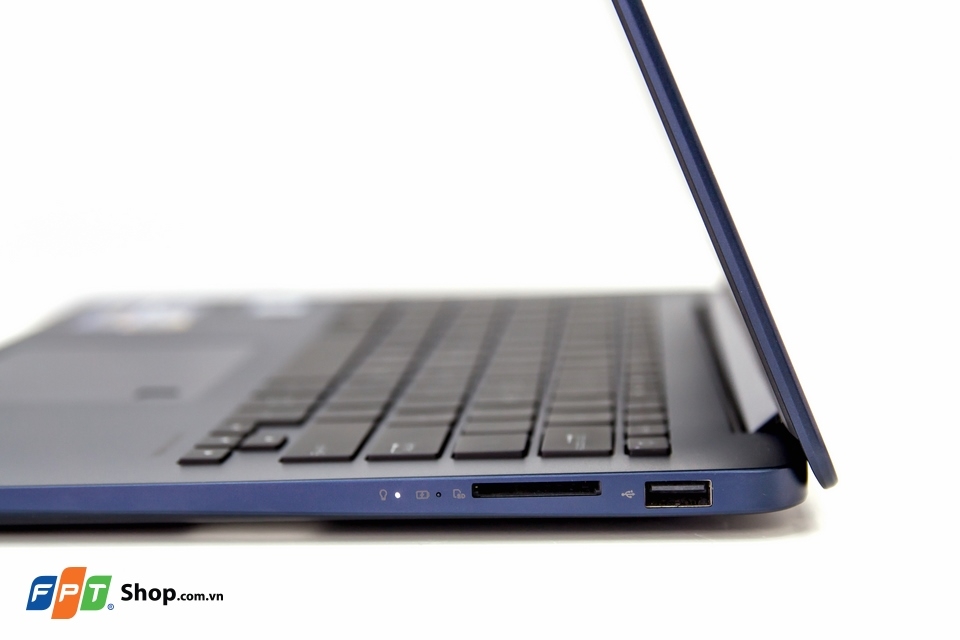 Trên tay Asus Zenbook UX430UA