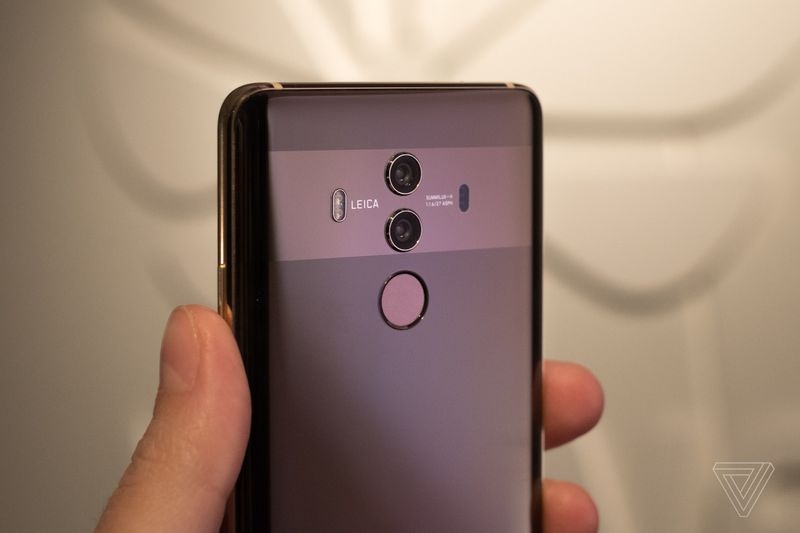Huawei Mate 10 chính thức trình làng, với giá bán... Huawei Mate 10 chính thức trình làng, với giá bán...