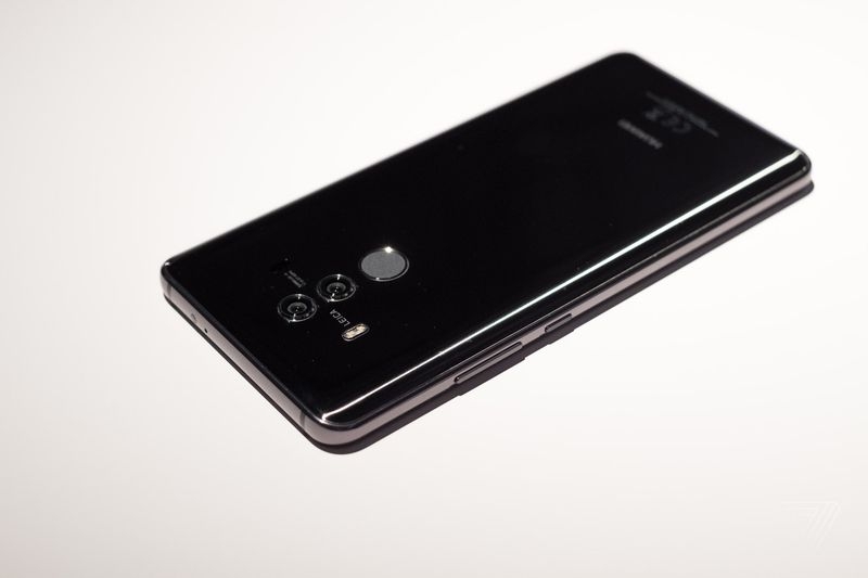 Huawei Mate 10 chính thức trình làng, với giá bán... Huawei Mate 10 chính thức trình làng, với giá bán...