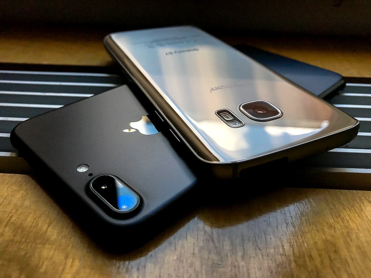 Tại sao người Việt Nam thích mua smartphone cao cấp?