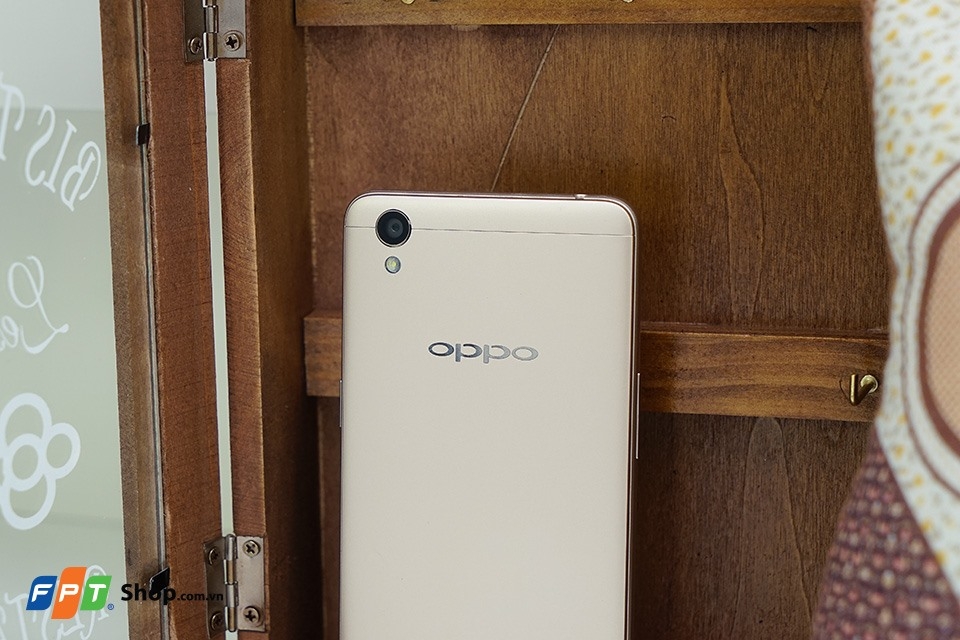 OPPO A37 giá mới chỉ 3,29 triệu đồng tại FPT Shop