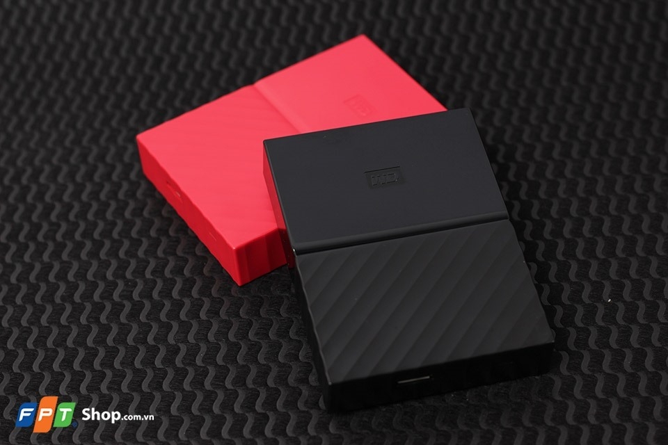 FPT Shop đồng loạt giảm giá hấp dẫn cho khách hàng khi mua ổ cứng di động