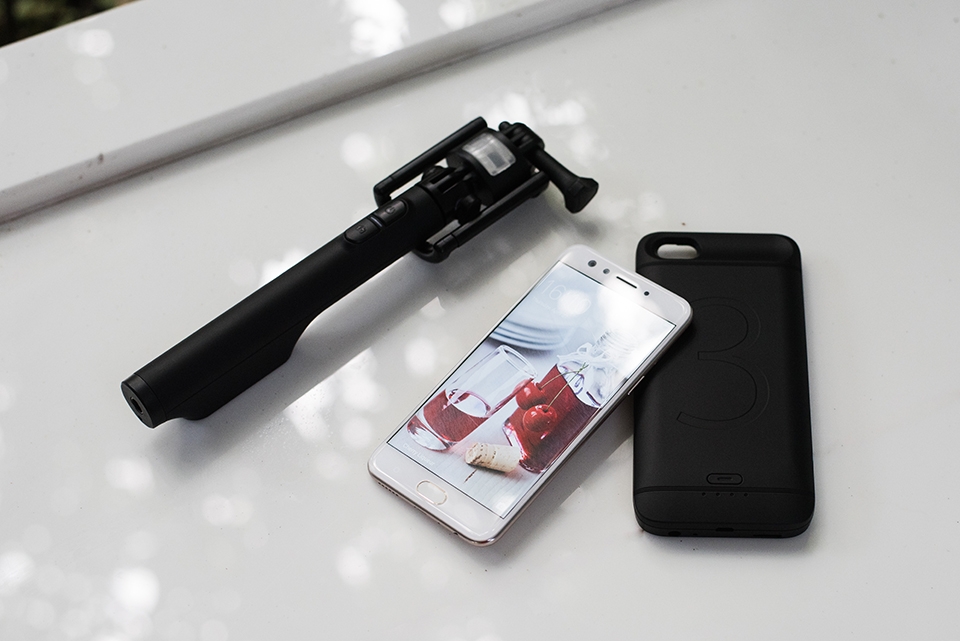 OPPO F3 Red bất ngờ lộ diện với giá sốc chỉ 6,99 triệu đồng