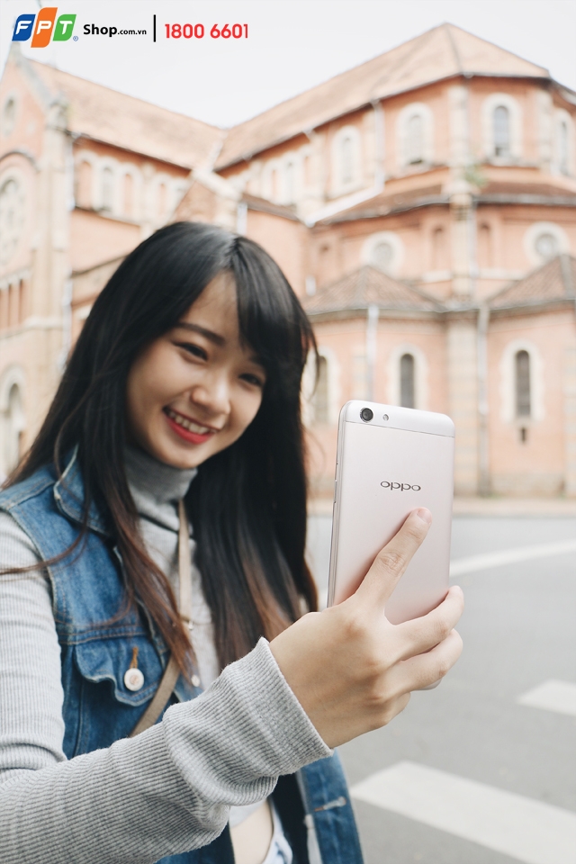 Chỉ với 2,3 triệu đồng bạn sẽ được rinh ngay chuyên gia selfie OPPO F3 về nhà