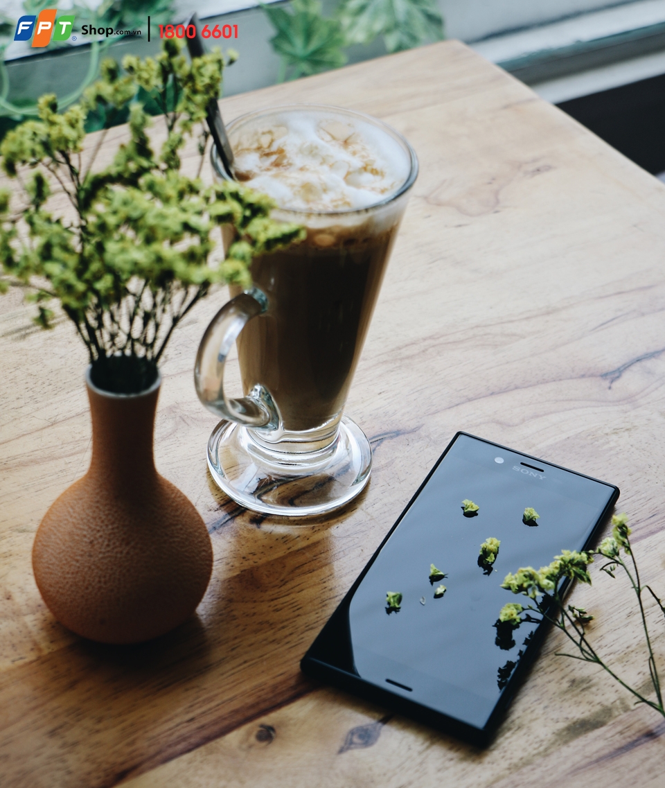 Mua Sony Xperia XZs và XA1 Ultra được giảm sốc đến 1 triệu đồng tại FPT Shop