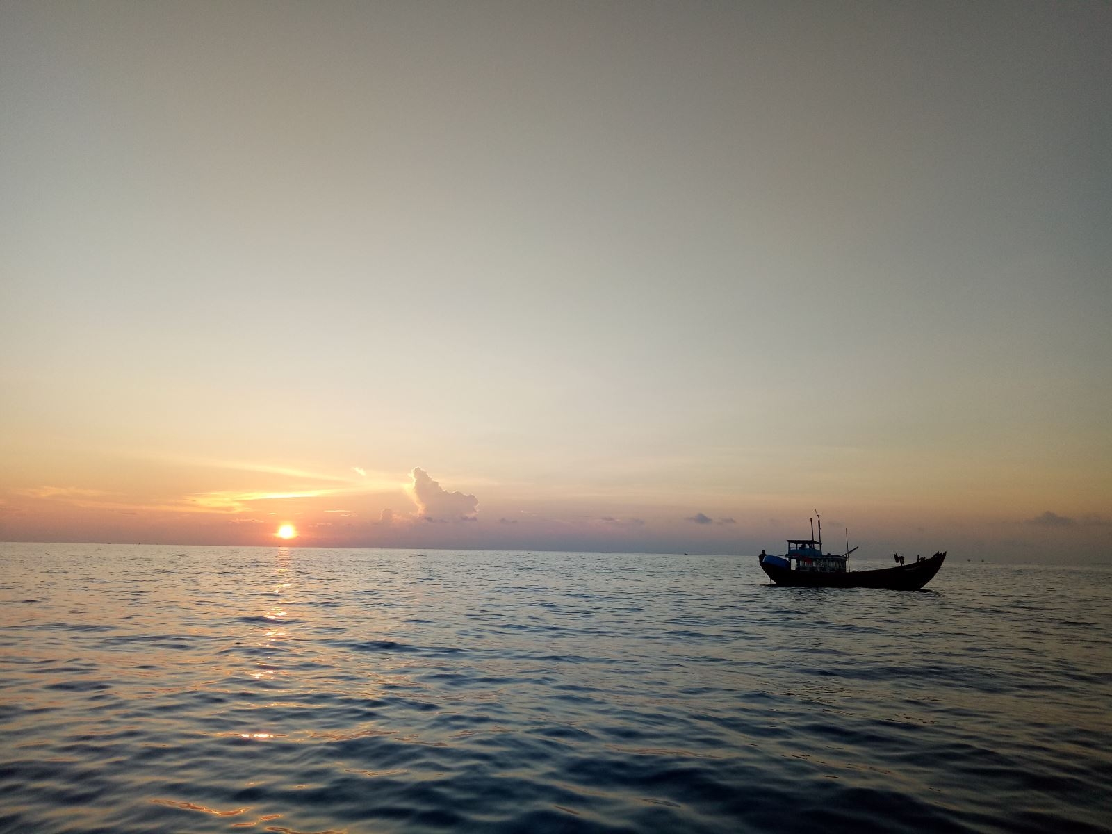 “Vạch lá tìm sâu” chuyên gia selfie OPPO F3