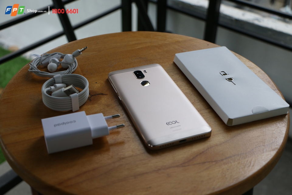 Coolpad giảm sâu 500.000 đồng khi mua tại FPT Shop