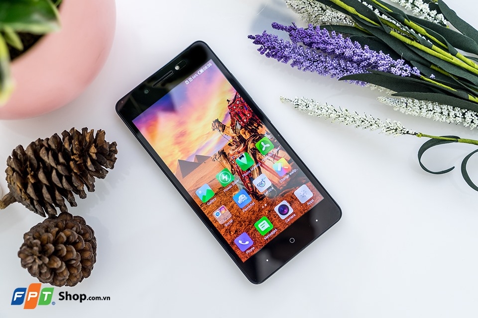 Sắm smartphone iTel, trúng tivi Sony 32” tại FPT Shop