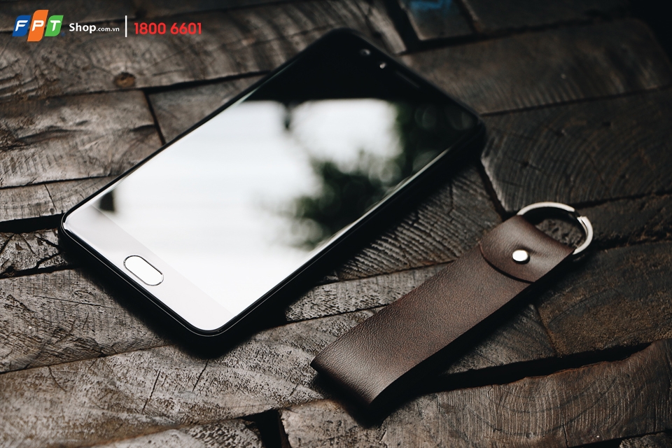 Rước OPPO tại FPT Shop và lái SH Mode về nhà