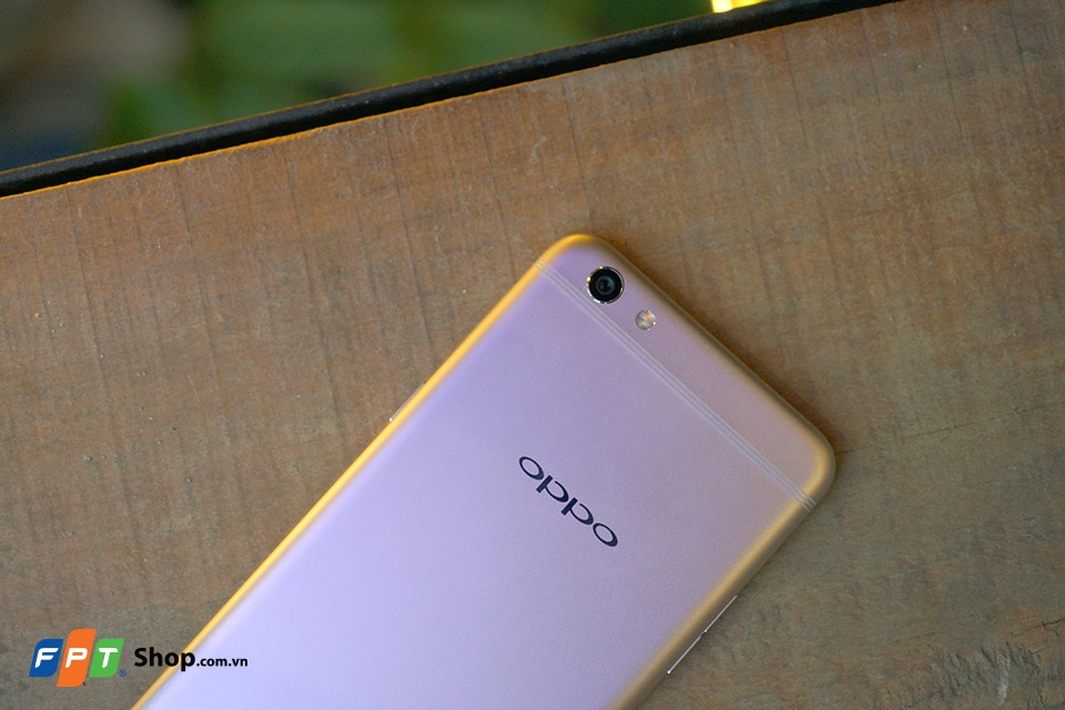 OPPO F3 Plus giảm sốc bung nóc 1,7 triệu đồng tại FPT Shop