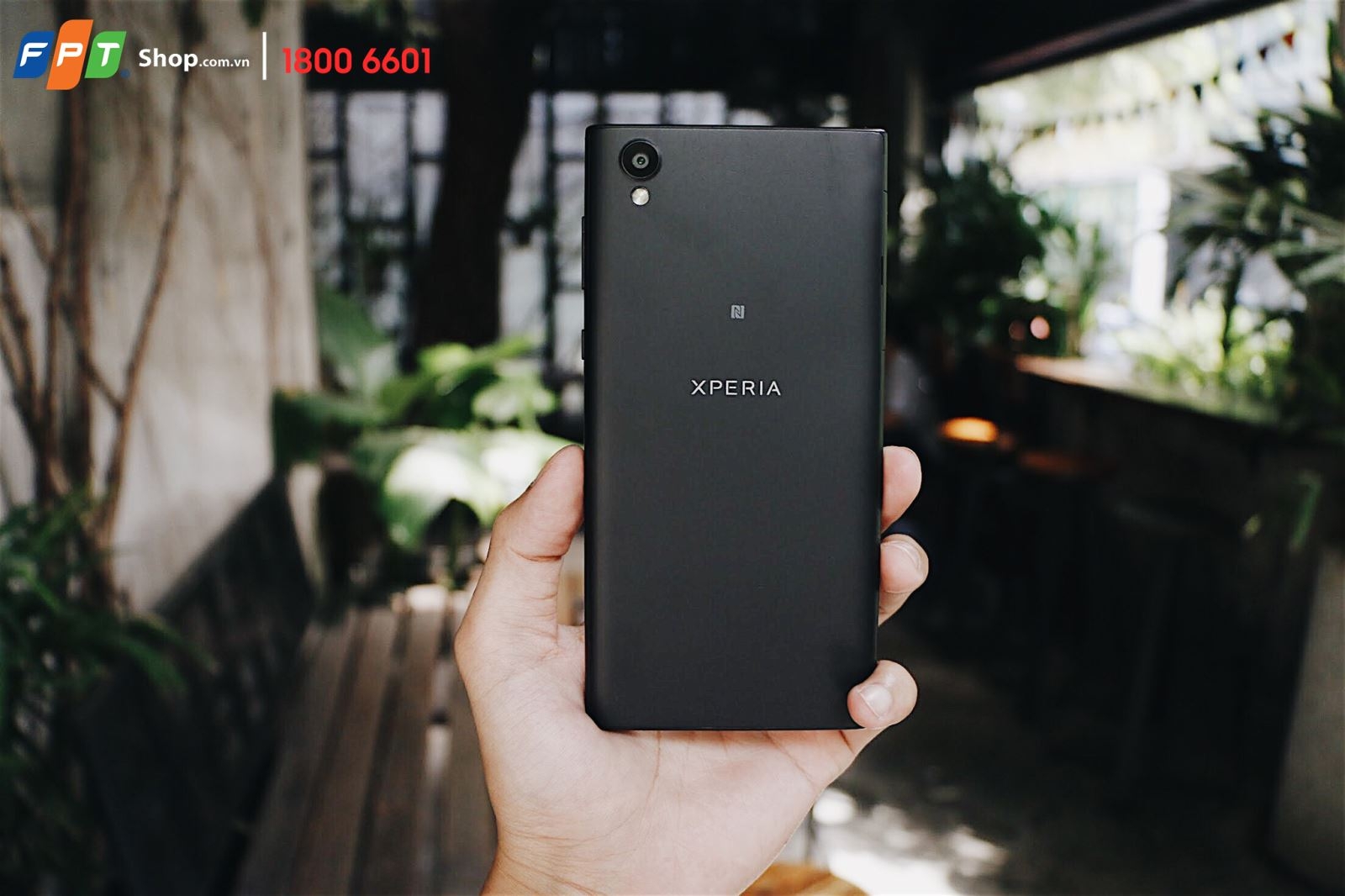 Tậu Sony Xperia L1 Dual, nhận thêm tai nghe sành điệu tại FPT Shop