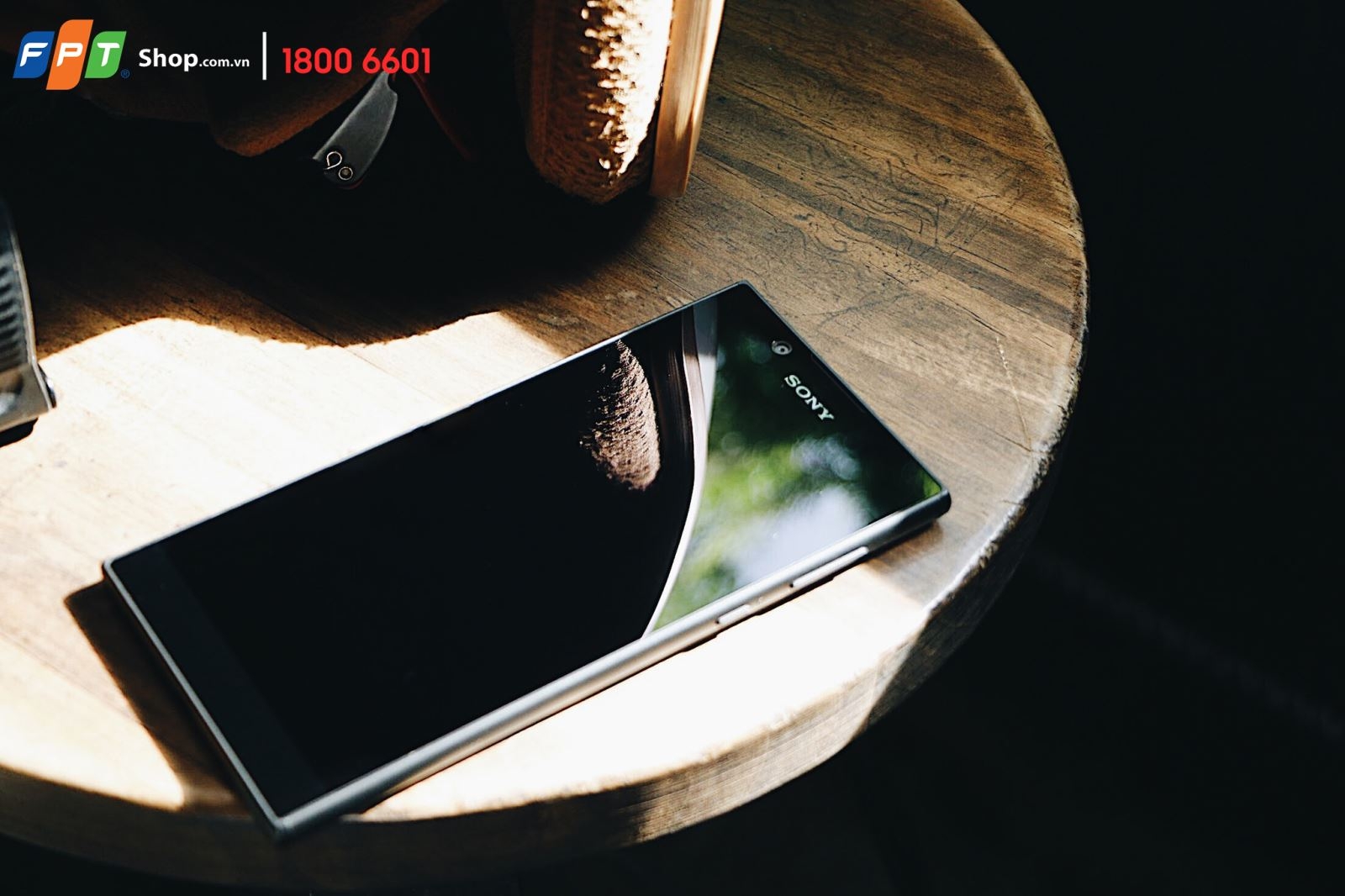 Tậu Sony Xperia L1 Dual, nhận thêm tai nghe sành điệu tại FPT Shop