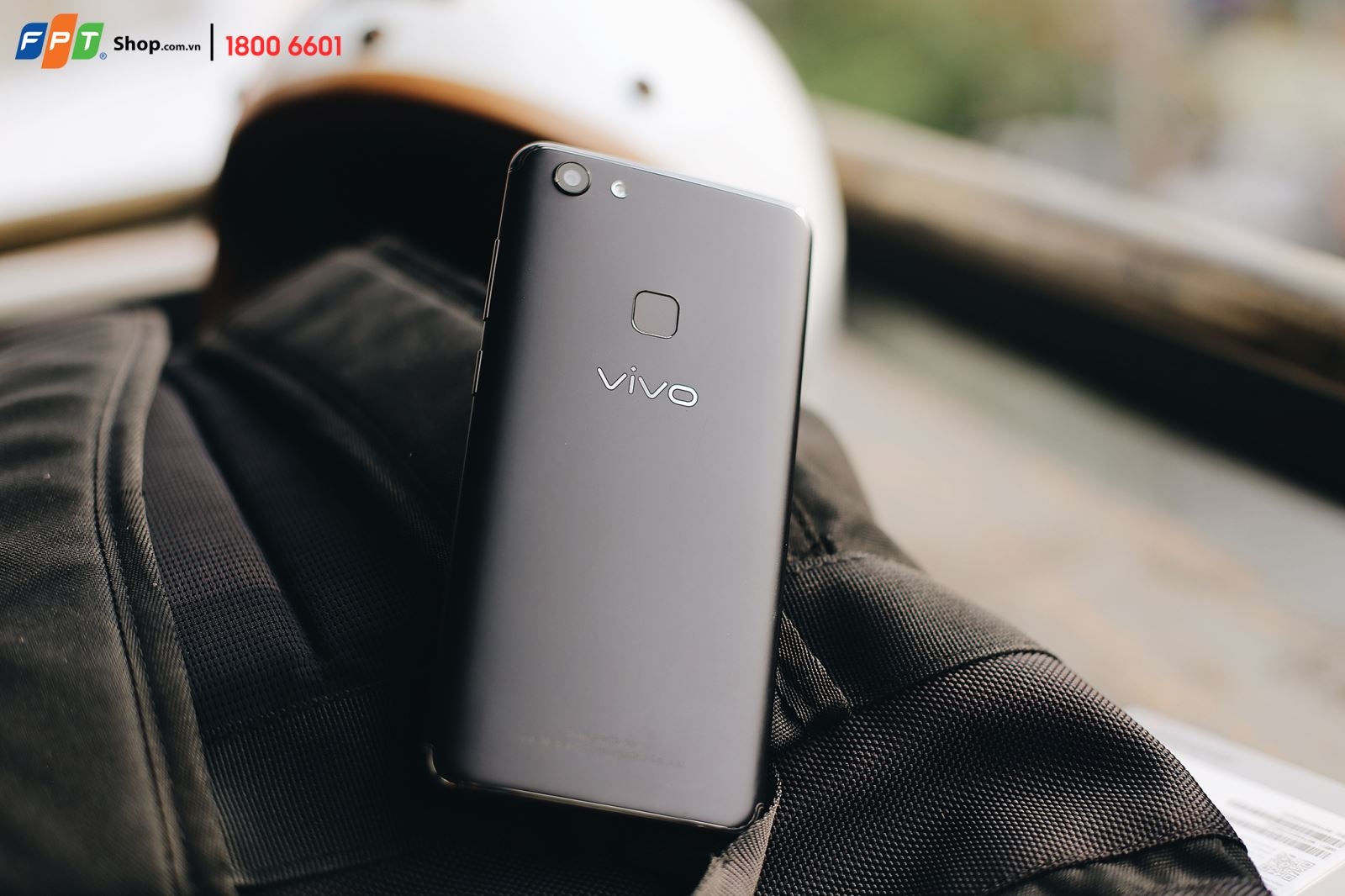 FPT Shop trợ giá giảm 5,5 triệu đồng cho khách mua Vivo V7/V7+